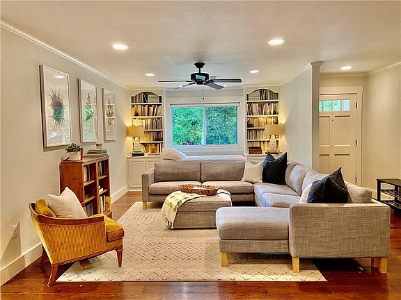 5th image of 708 Arlington Dr