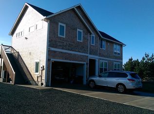 307 19th St NW, Long Beach, WA 98631
