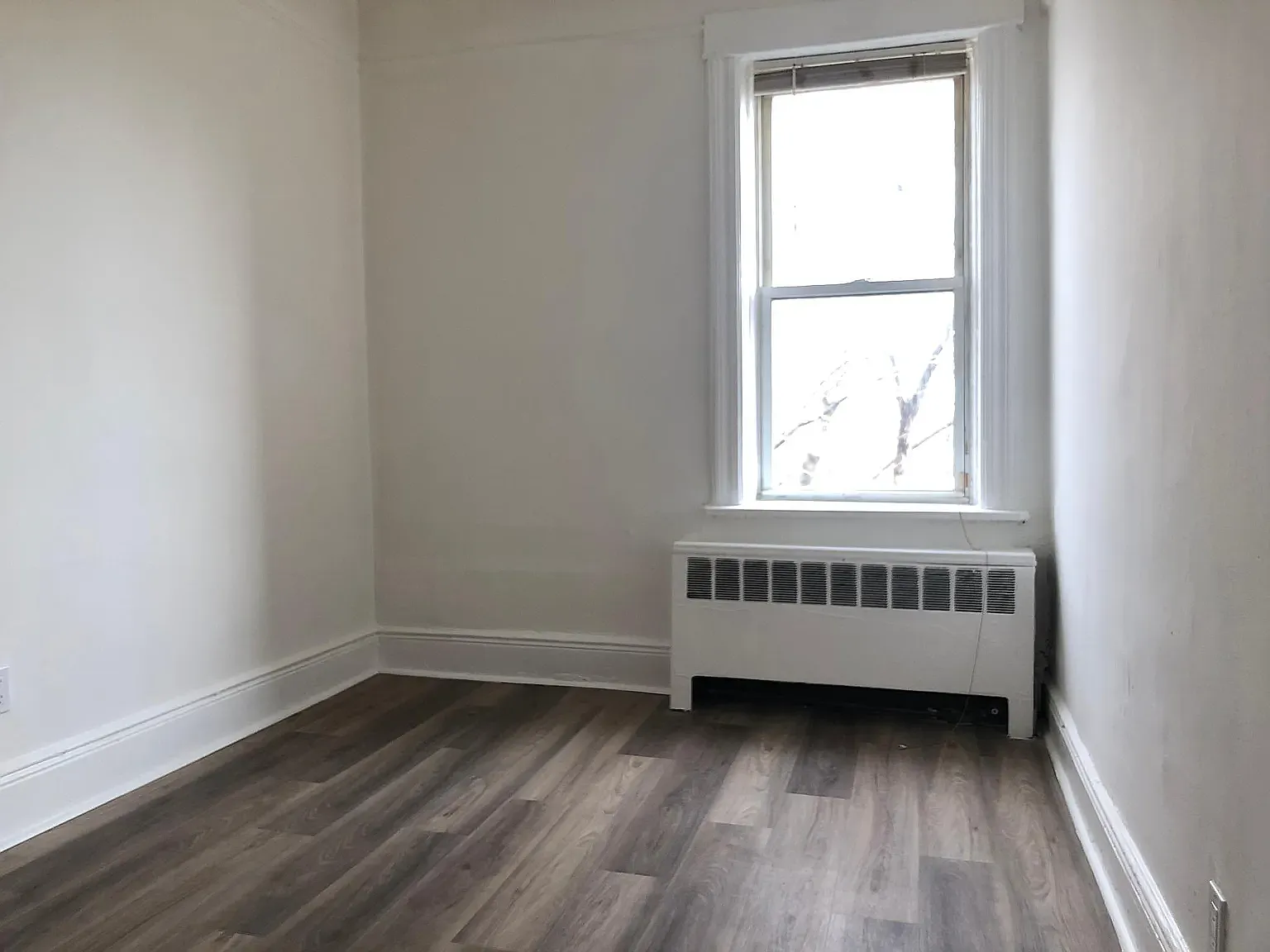 3 bed, 1000 sqft, $2,499 — Photo 3