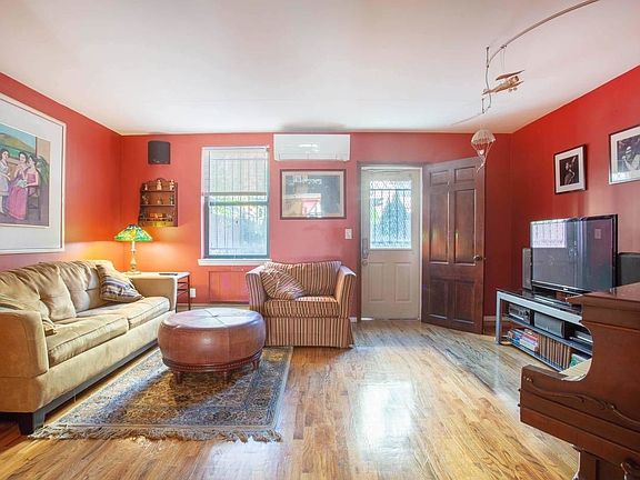 4th image of 37 W 127th St #1