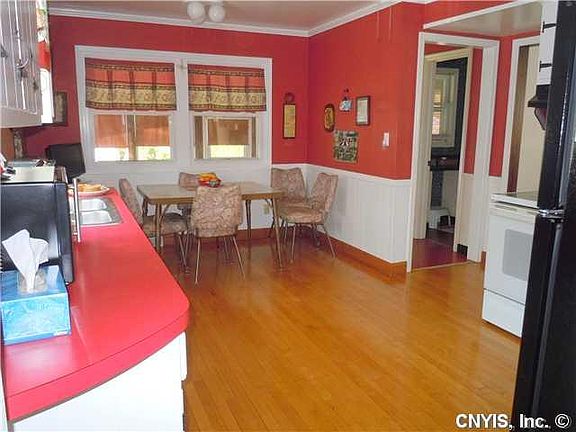 4th image of 183 Durston Ave