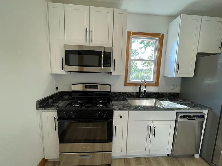 240 Sawyer Ave #2 — Photo 7