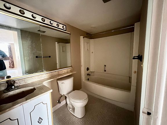 5th image of 14415 N Kendall Dr #301G