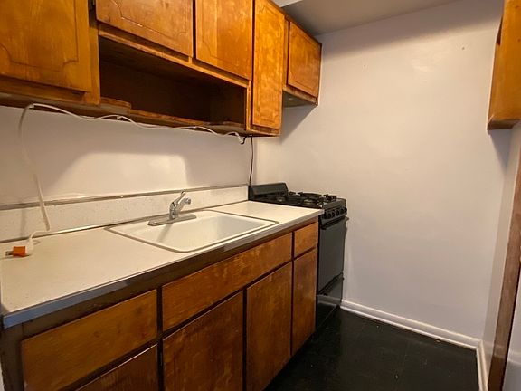 3rd image of 34-43 60th St #4M