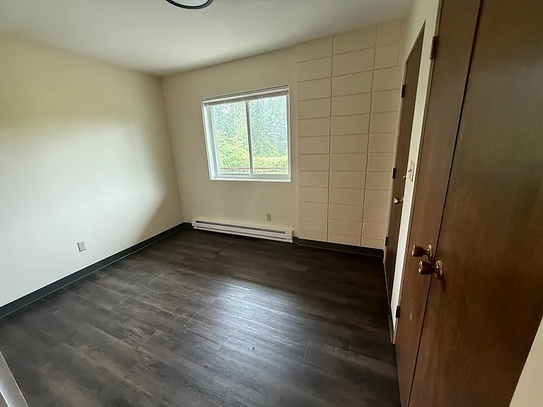 2915 1/2 Cottonwood Ave — Photo 13