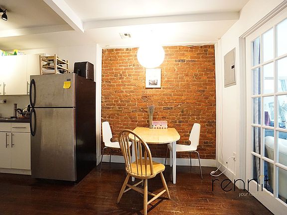 3rd image of 571 Saint Johns Pl APT 2F
