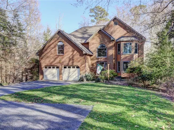 208 Crescent Dr, Williamsburg, VA 23188