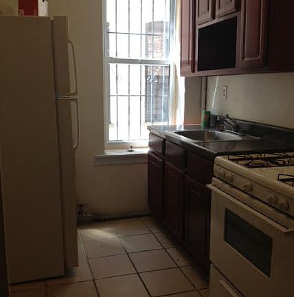 4th image of 366 Montgomery St APT 3R