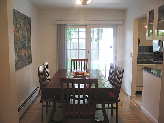 4th image of 49 Lakeview Ave