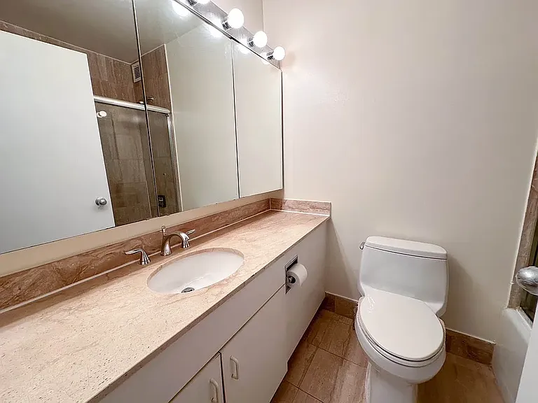 145 E 48th St #20E — Photo 6