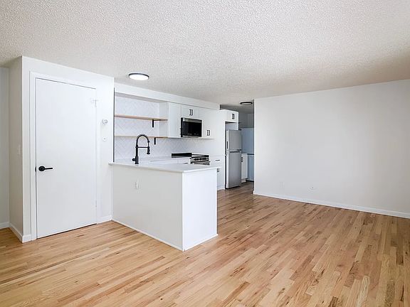 3rd image of 337 S Sherman St #210