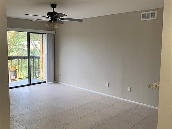 2nd image of 2929 Winkler Ave APT 1017