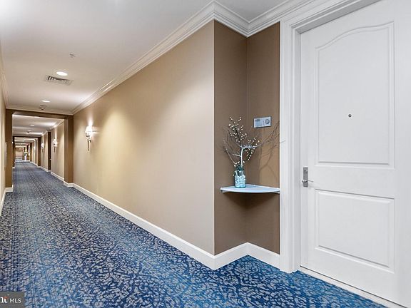 3rd image of 1915 Towne Centre Blvd Unit 810