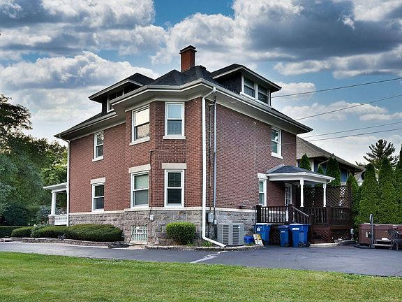 4th image of 417 N Spring Ave