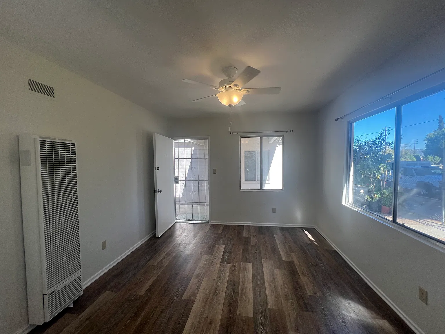 1 bed, 500 sqft, $1,850 — Photo 2