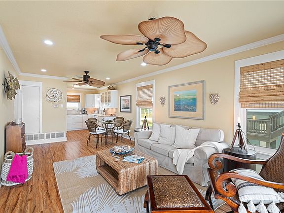 4th image of 1419 S Magnolia St