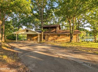 2024 Cravens Dr, Crossville, TN 38572