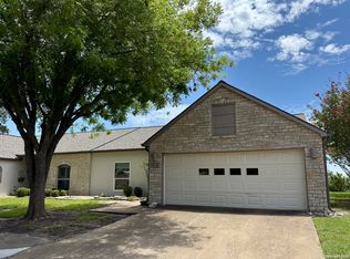 1030 Edinburgh Dr, Kerrville, TX 78028