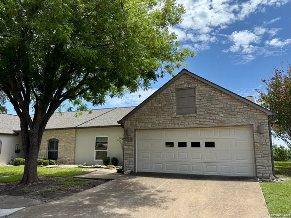 1030 Edinburgh Drive, Kerrville, TX 78028