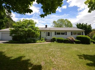 671 N East St, Amherst, MA 01002