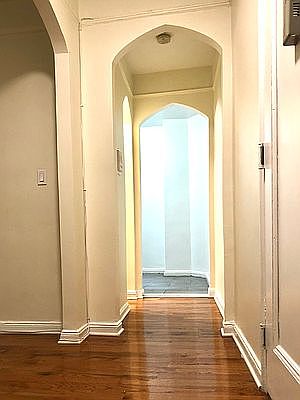 4th image of 8836 Elmhurst Ave #2/K