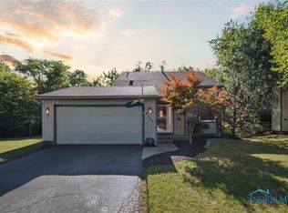 6325 Millbrook Rd, Maumee, OH 43537