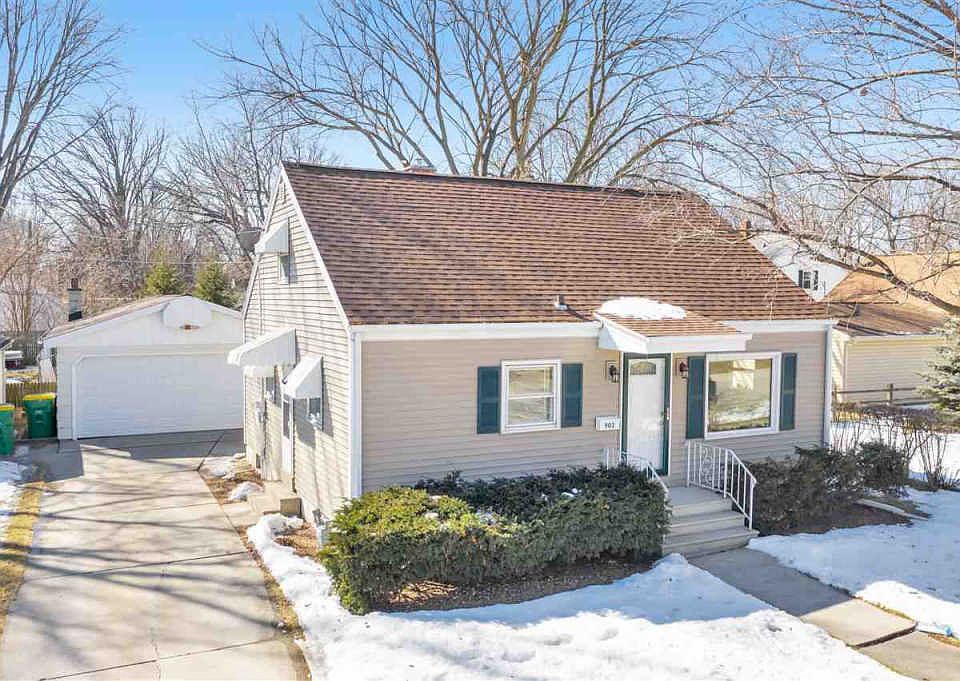 1st image of 903 Hickory Hill Dr
