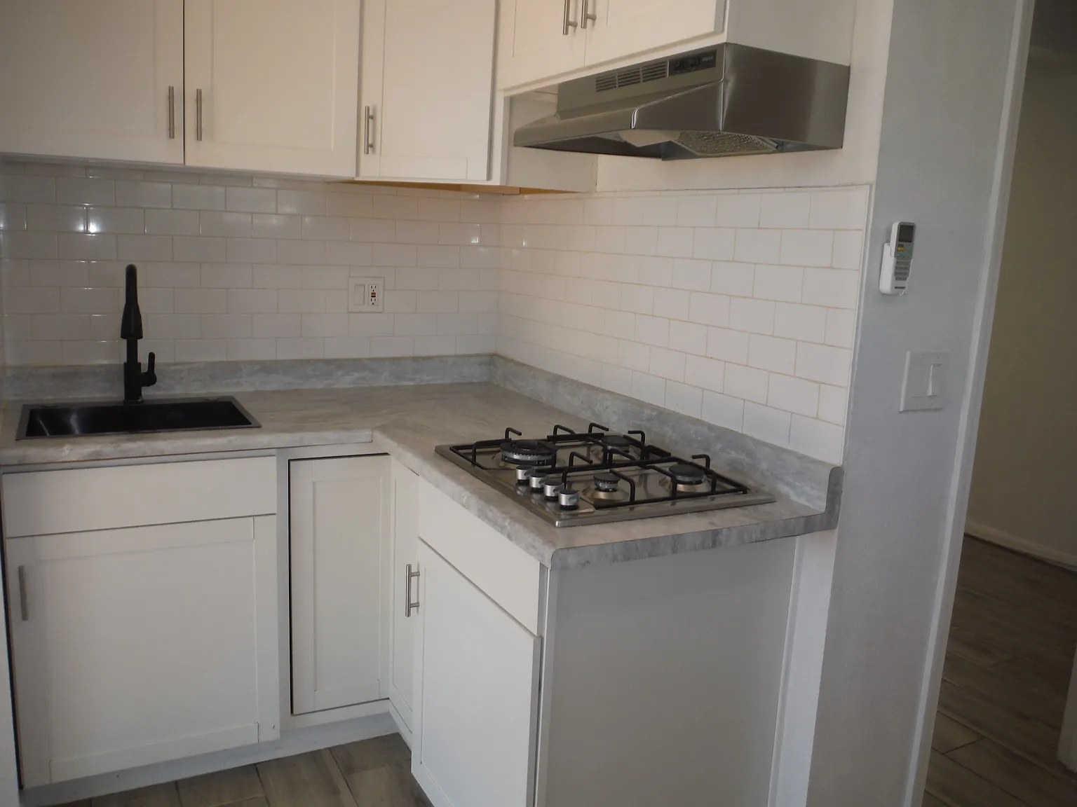 1 bed, 360 sqft, $1,400 — Photo 4
