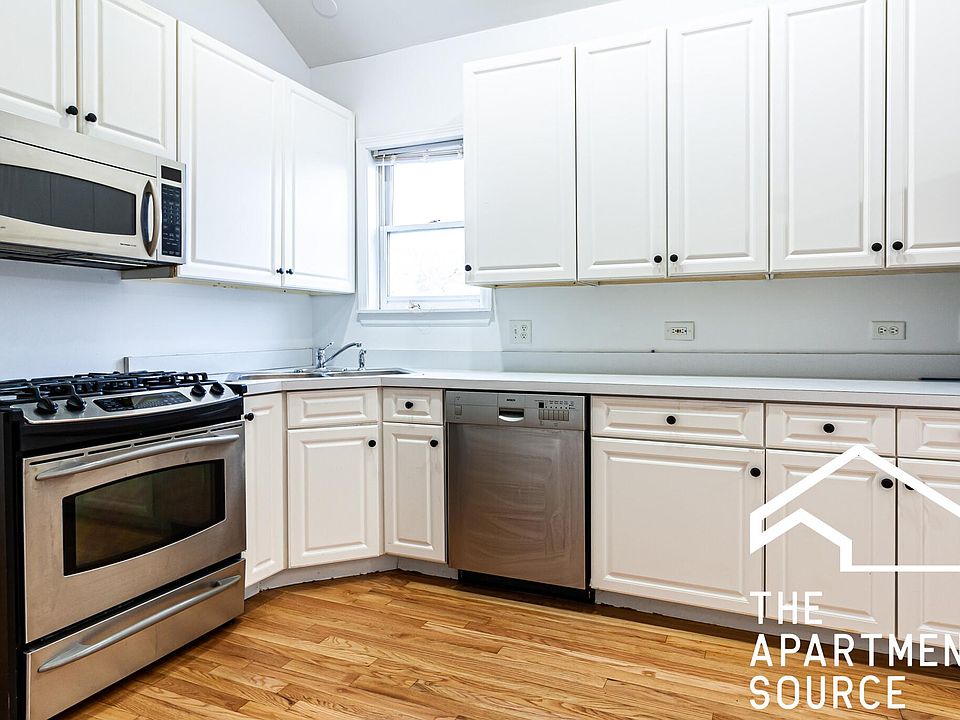 1st image of 2902 N Hoyne Ave #1001