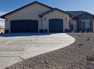 15305 Myalon Rd, Apple Valley, CA 92307