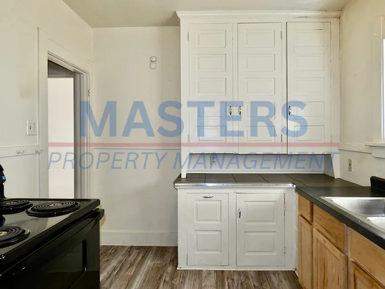 4113 N Lockwood Ave — Photo 10
