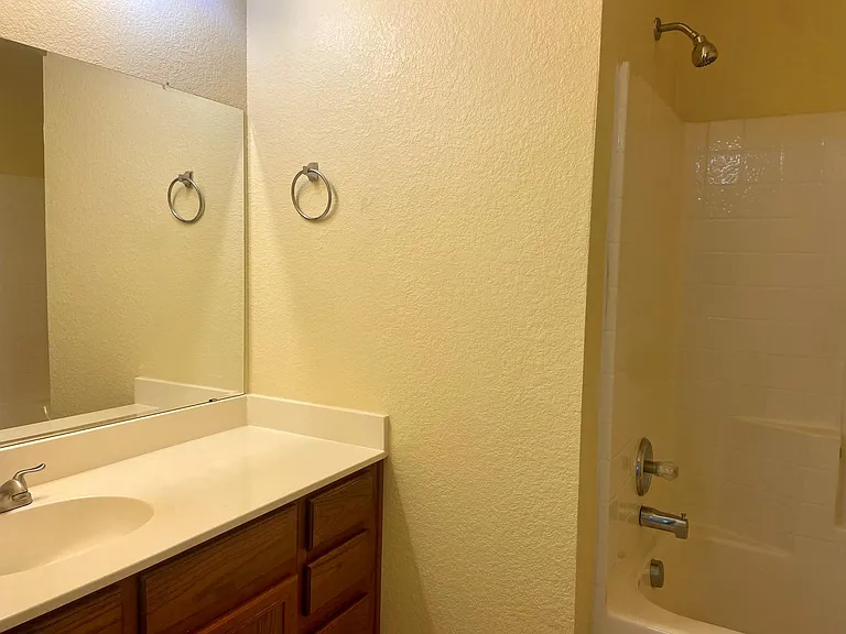 1213 Redman Ave — Photo 8