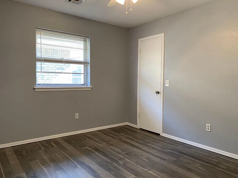 5816 NW 86th St — Photo 11