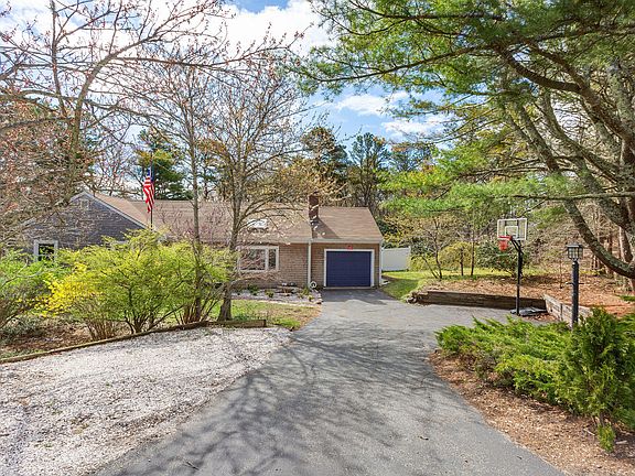 3rd image of 1197 Orleans Road