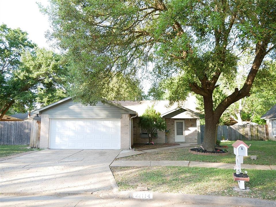 1st image of 22114 Oakington Ln