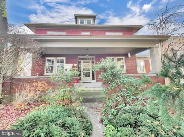 466 E Main St, Leola, PA 17540