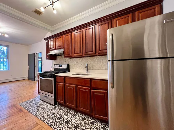 458 Central Avenue image 1 of 7