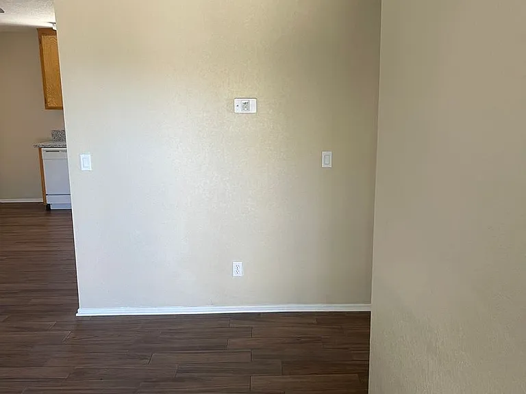 16180 Muni Rd. — Photo 8