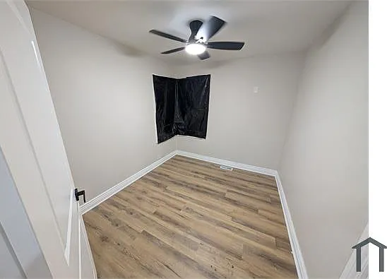 8305 S Seeley Ave — Photo 9