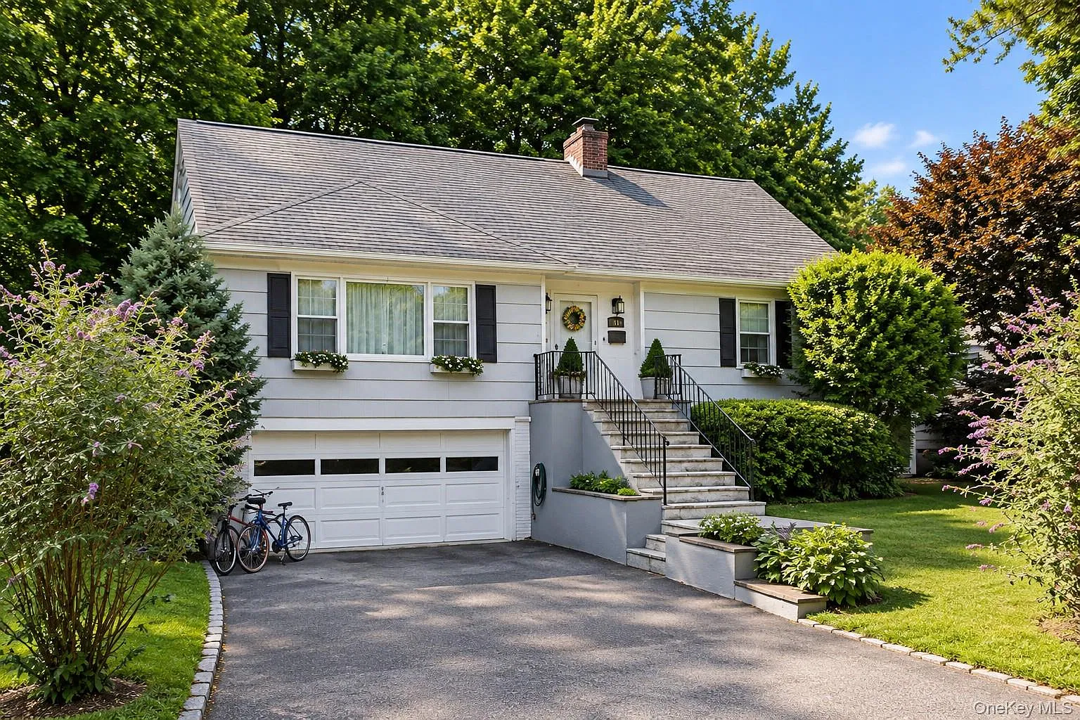 4 bed, 3.0 bath, 1988 sqft, $9,500 — Photo 1