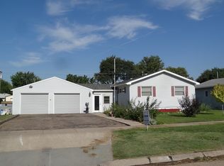 116 S 6th St, Indianola, NE 69034