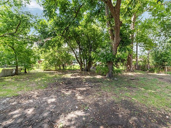 3rd image of 7213 Canary Cir