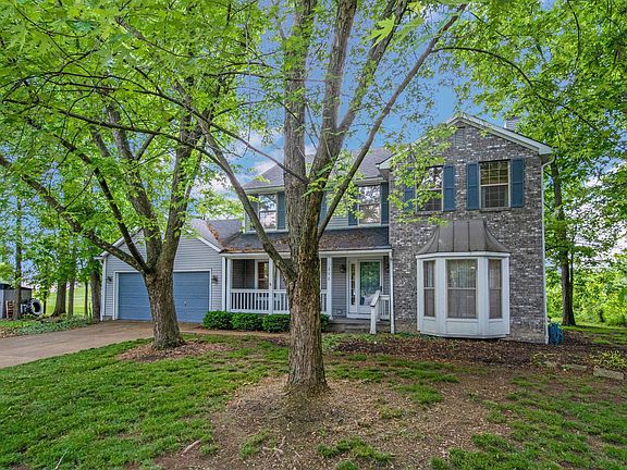 2nd image of 556 Elm Ct