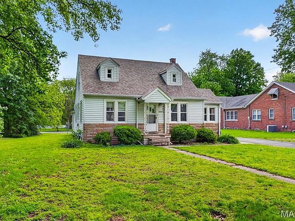 3rd image of 2304 Caseyville Ave