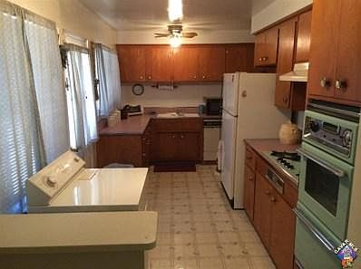 5th image of 1103 W Avenue J9