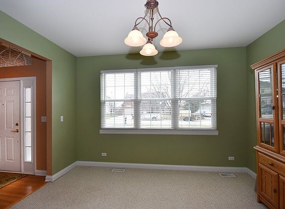 3rd image of 24232 Lavergne St