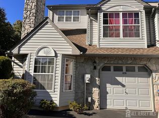 375 Draco Rd, Piscataway, NJ 08854
