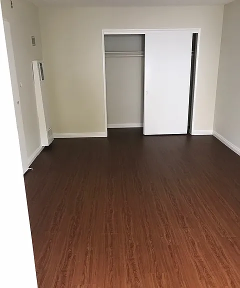 319 S Mariposa Ave #1 — Photo 10