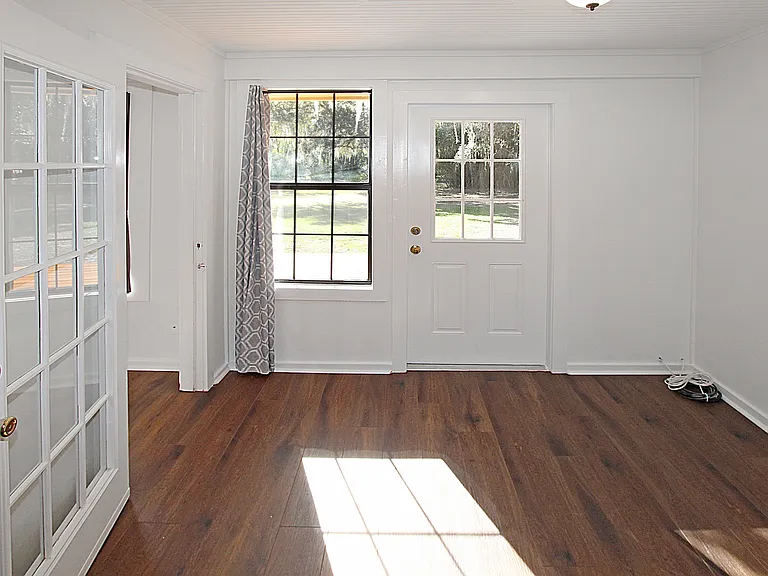 289 W Lakeview Ave — Photo 10