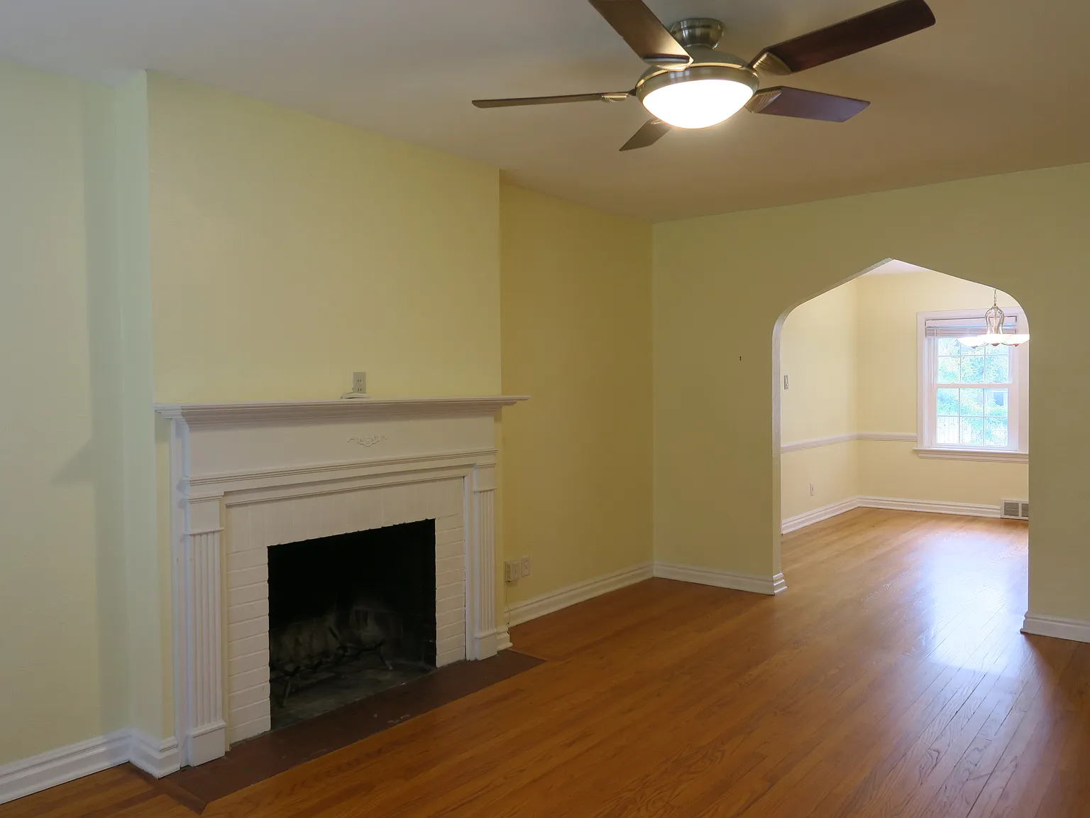 3 bed, 1500 sqft, $2,200 — Photo 2